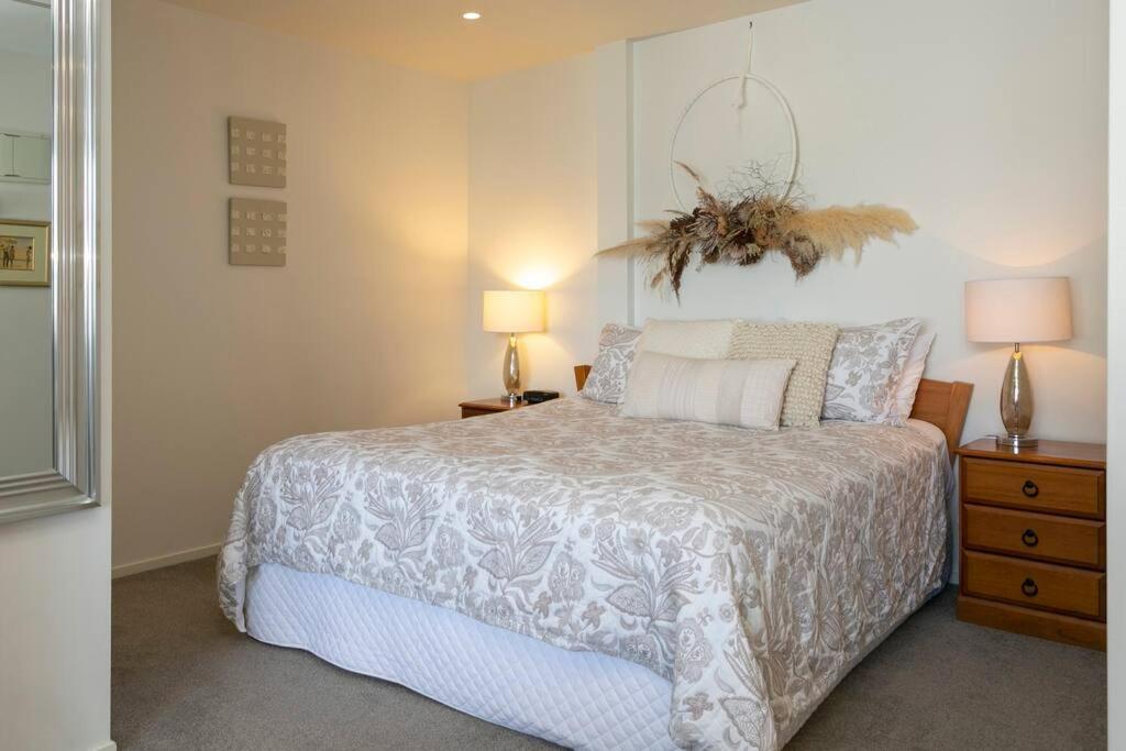 Waimahana - Luxury By The Lake Taupo Exterior photo